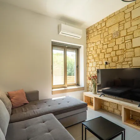 בית כפרי Renaissance Modern Stone House At - Private Pool *