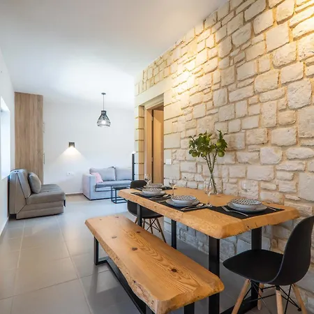 Renaissance Modern Stone House At - Private Pool